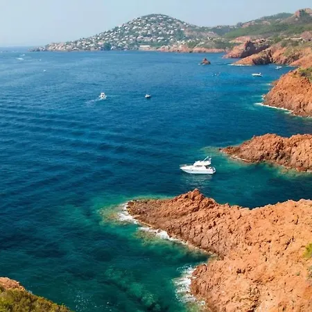 فيلة Frejus, Quiet Villa, Beautiful Terrace And Wifi