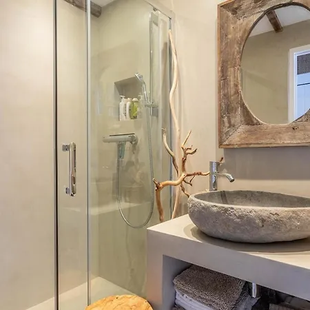 فيلة Frejus, Quiet Villa, Beautiful Terrace And Wifi Fréjus