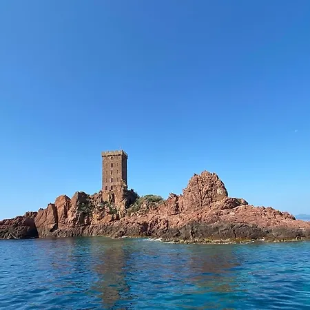 Βίλα Frejus, Quiet Villa, Beautiful Terrace And Wifi Fréjus