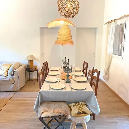 Frejus, Quiet Villa, Beautiful Terrace And Wifi